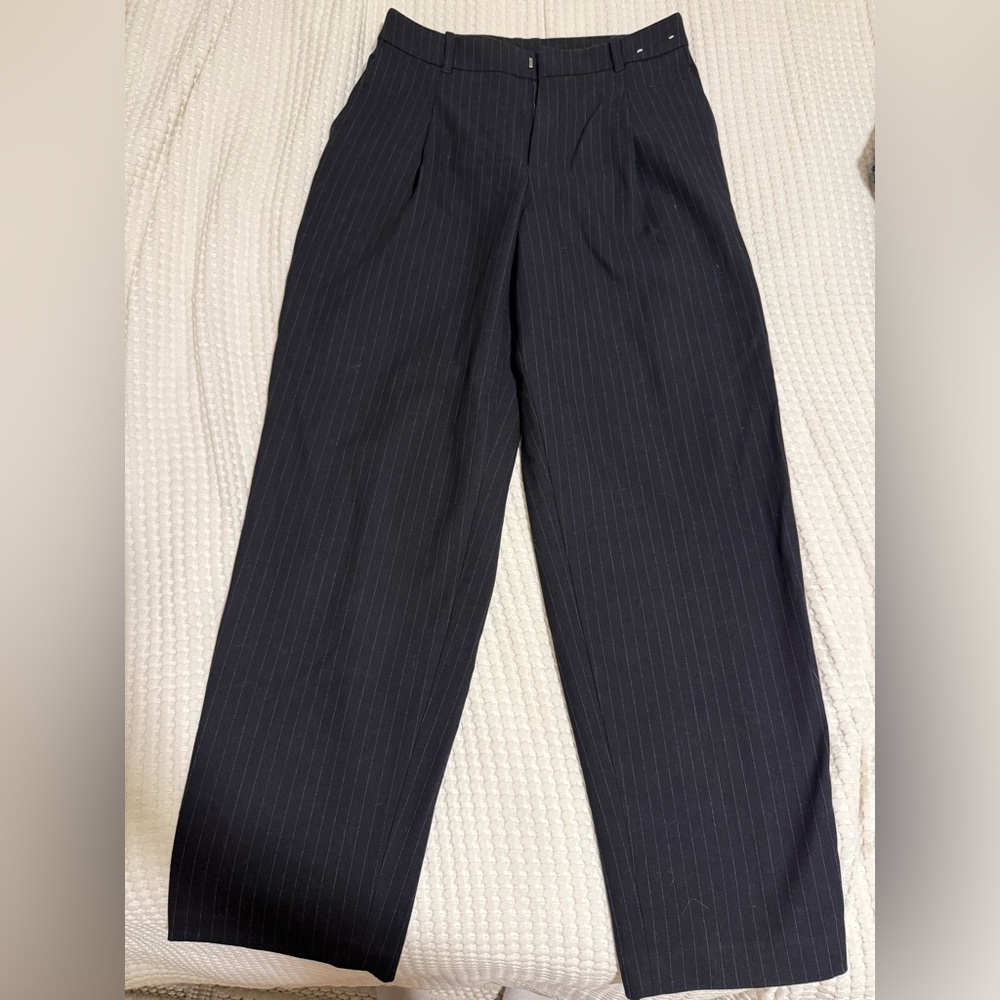 Uniqlo Heat tech pintstripe navy blue pants